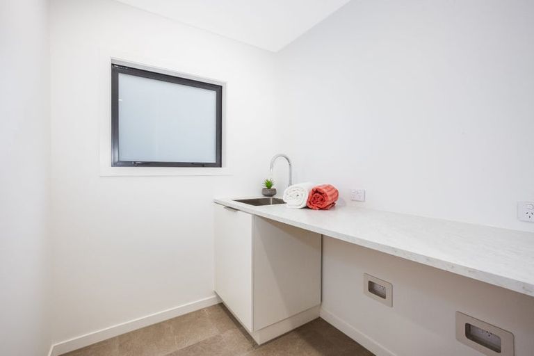 Photo of property in 12a Leighton Avenue, Waiwhetu, Lower Hutt, 5010