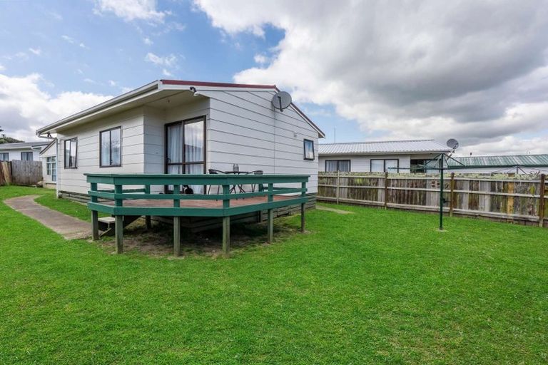 Photo of property in 2/14 Hatherley Place, Clendon Park, Auckland, 2103