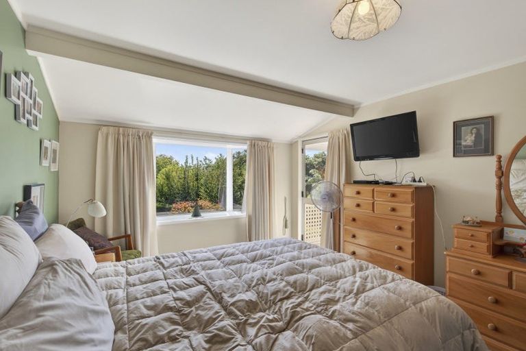 Photo of property in 6a Leatham Avenue, Strandon, New Plymouth, 4312