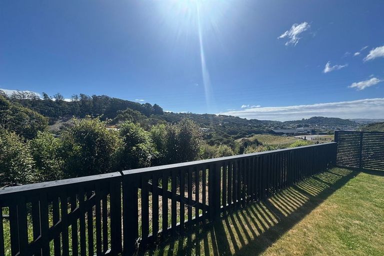 Photo of property in 8 Holystone Road, Whitby, Porirua, 5024