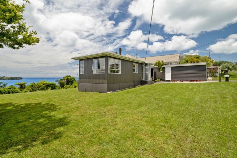 Photo of property in 97 Tiri Road, Tindalls Beach, Whangaparaoa, 0930