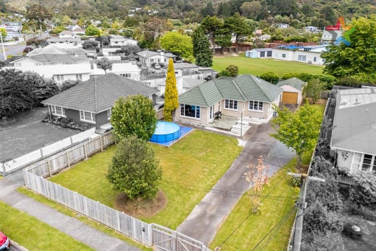 Photo of property in 36 Horoeka Street, Stokes Valley, Lower Hutt, 5019