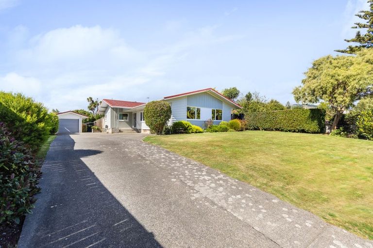 Photo of property in 397 Te Moana Road, Waikanae, 5036
