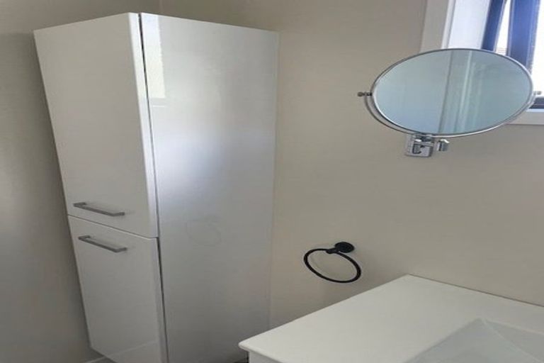 Photo of property in 26 Ranui Avenue, Ranui, Auckland, 0612