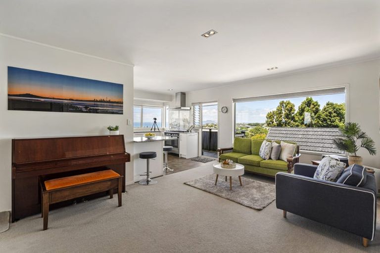 Photo of property in 22 Summit Drive, Torbay, Auckland, 0630