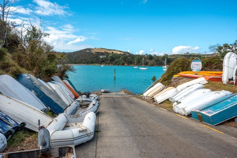 Photo of property in 72 Wharf Road, Ostend, Waiheke Island, 1081