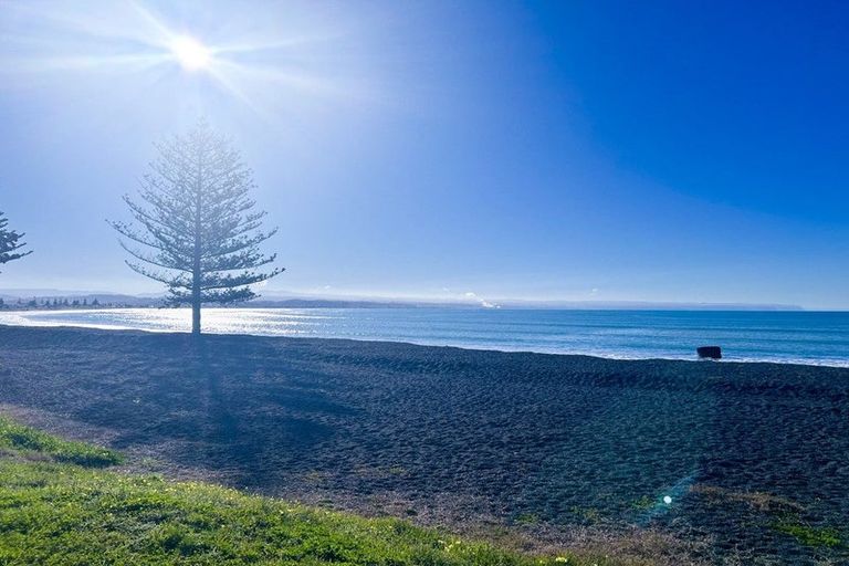 Photo of property in 32c Charles Street, Westshore, Napier, 4110