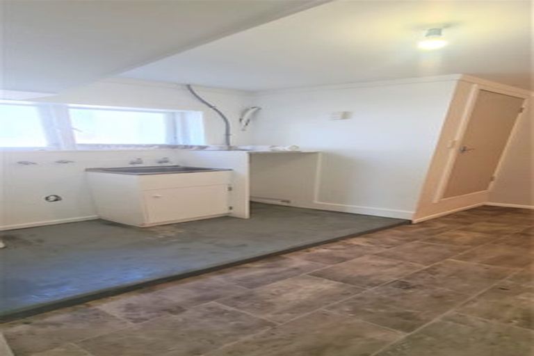 Photo of property in 21 Olsen Avenue, Hillsborough, Auckland, 1042