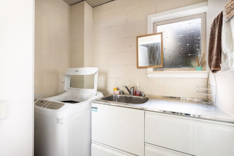 Photo of property in 8 Autere Street, Strandon, New Plymouth, 4312