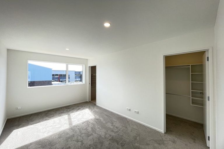 Photo of property in 20d Edwards Avenue, Henderson, Auckland, 0610