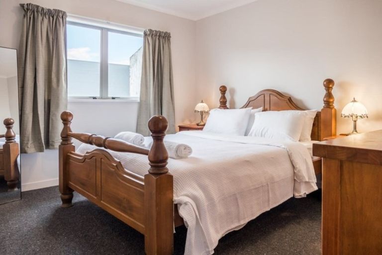 Photo of property in 138 Molesworth Street, New Plymouth, 4312