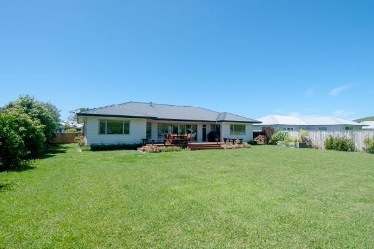 Photo of property in 4 Ferris Crescent, Wainui, Gisborne, 4010