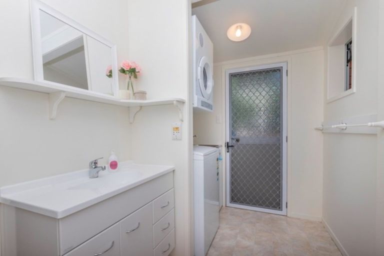 Photo of property in 54 Tamatea Drive, Snells Beach, 0920