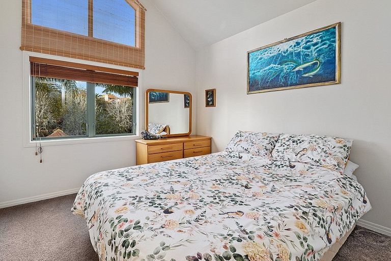 Photo of property in 44 Harbour Village Drive, Gulf Harbour, Whangaparaoa, 0930