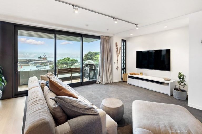 Photo of property in 2e/150 Oriental Parade, Oriental Bay, Wellington, 6011
