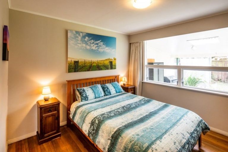 Photo of property in 219 Dowse Drive, Maungaraki, Lower Hutt, 5010