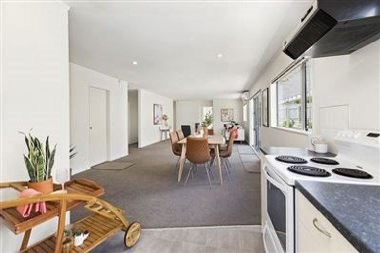 Photo of property in 14 Peel Lane, Aotea, Porirua, 5024