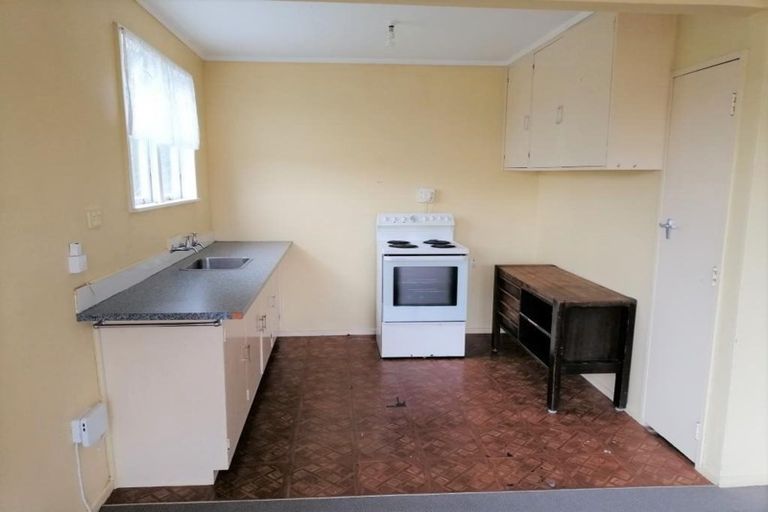 Photo of property in 72b Black Rock Road, Newlands, Wellington, 6037