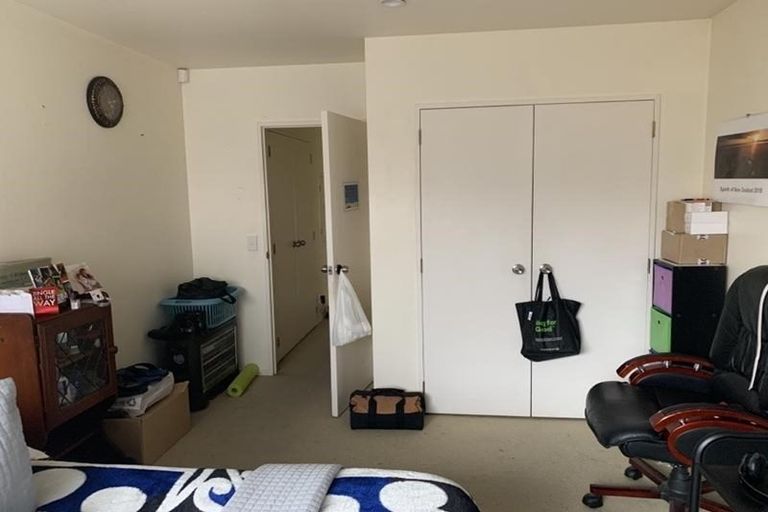 Photo of property in 1/15 Lizzie Lane, Clover Park, Auckland, 2019