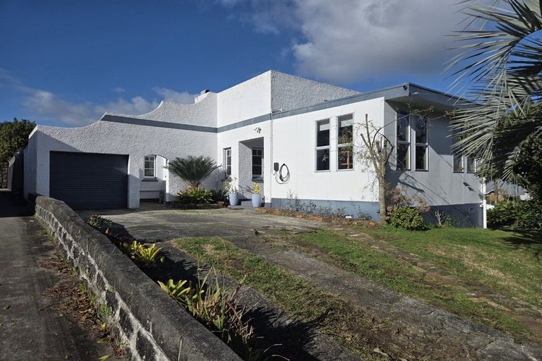 Photo of property in 13 Kent Road, Regent, Whangarei, 0112