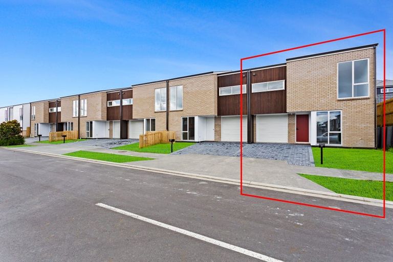 Photo of property in 23 Roundel Crescent, Whenuapai, Auckland, 0618