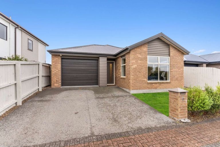 Photo of property in 8 Torbeg Lane, Broomfield, Christchurch, 8042