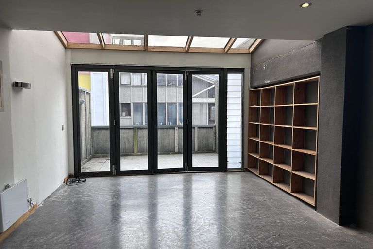 Photo of property in 242/21 Left Bank, Te Aro, Wellington, 6011
