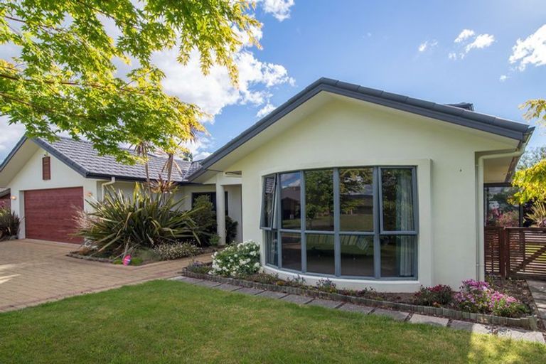 Photo of property in 28 Holden Avenue, Holdens Bay, Rotorua, 3010