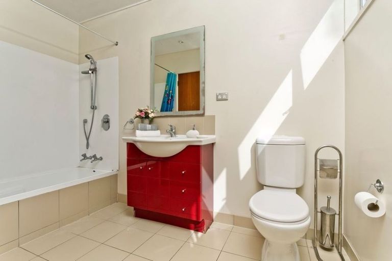 Photo of property in 6/5a Takarunga Road, Devonport, Auckland, 0624