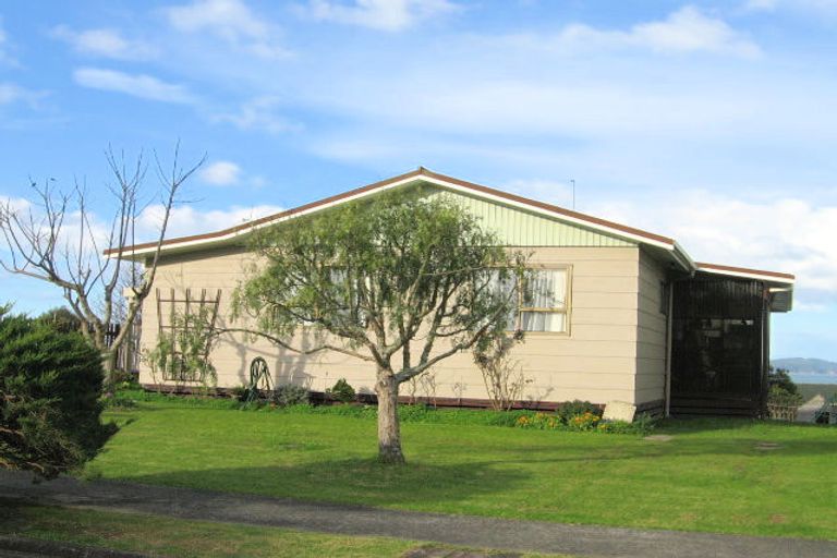 Photo of property in 10 Arohia Place, Snells Beach, 0920