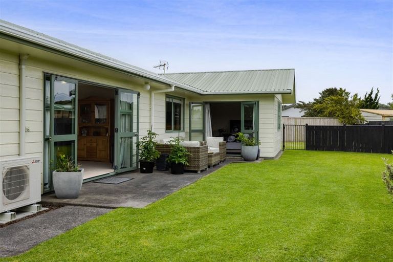 Photo of property in 3b Meade Place, Bell Block, New Plymouth, 4312