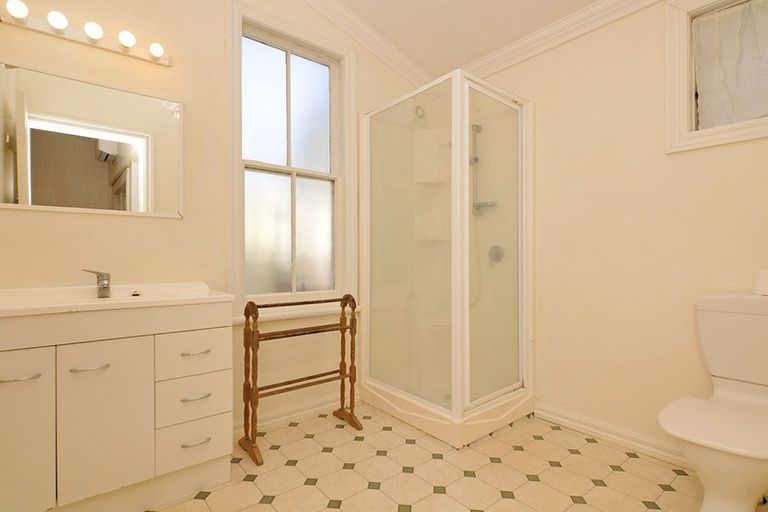 Photo of property in 9 Park Street, Thorndon, Wellington, 6011