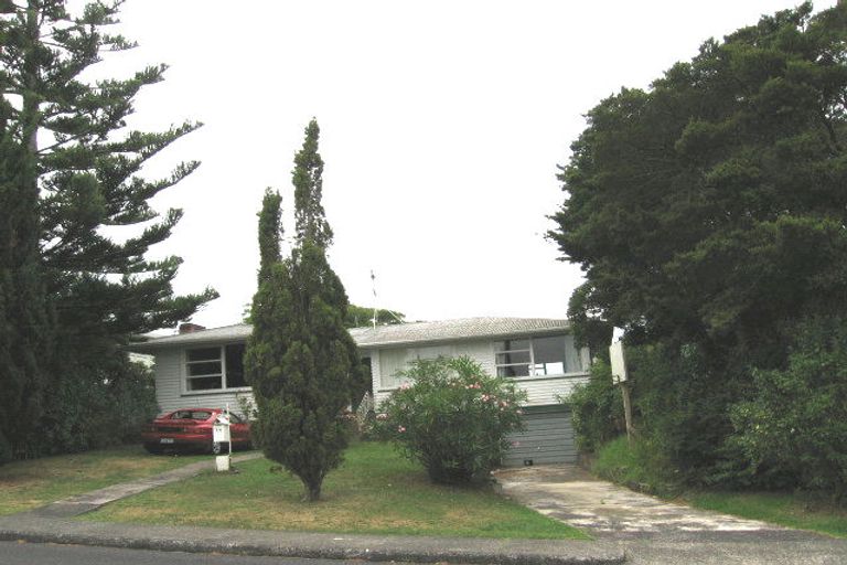 Photo of property in 79 Hillcrest Avenue, Hillcrest, Auckland, 0627