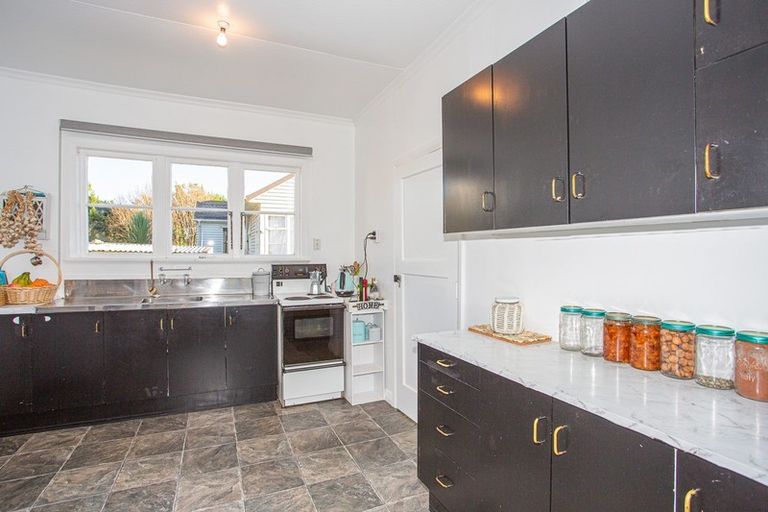 Photo of property in 14 Doyle Street, Bluff, 9814