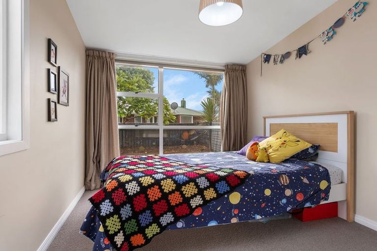 Photo of property in 3 Hawea Street, Merrilands, New Plymouth, 4312