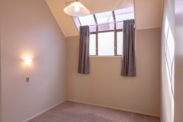 Photo of property in 230c Devonport Road, Tauranga, 3110