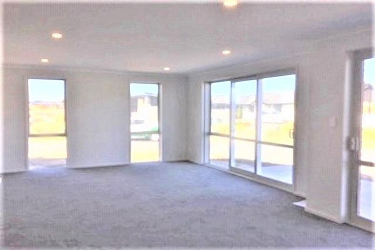 Photo of property in 15 Raynor Crescent, Pyes Pa, Tauranga, 3112