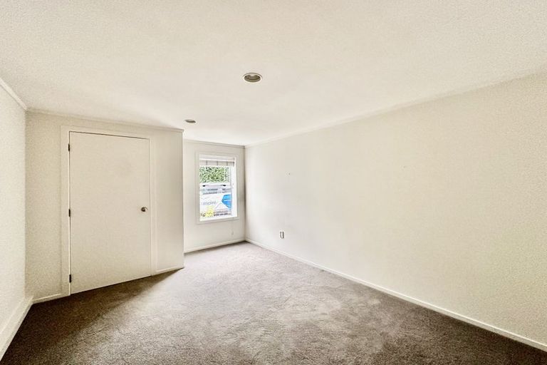 Photo of property in 4/155 Shakespeare Road, Milford, Auckland, 0620