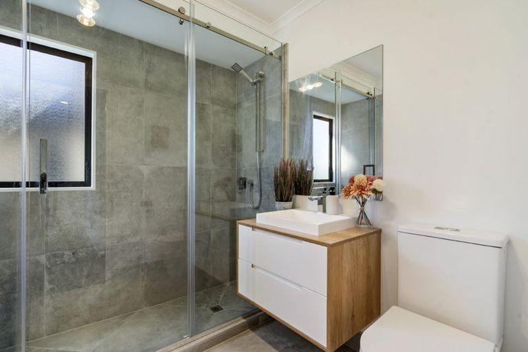 Photo of property in 11 Coventry Way, Long Bay, Auckland, 0630