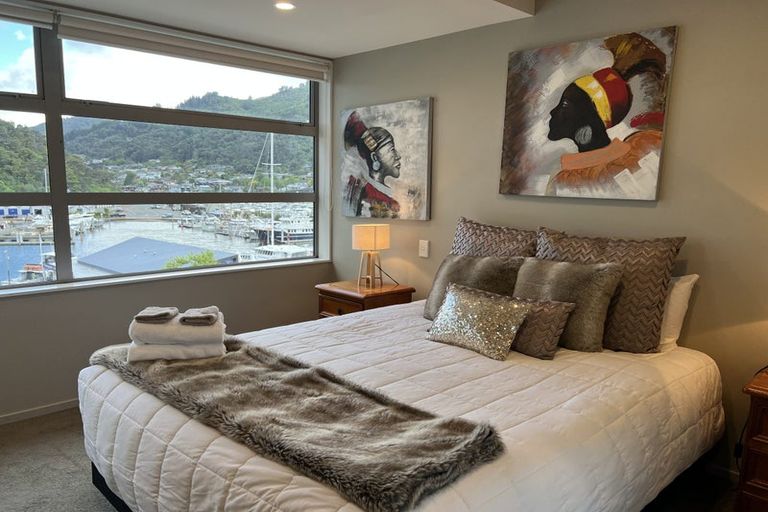 Photo of property in Oxleys Rock Apartments, 503/6 London Quay, Picton, 7220