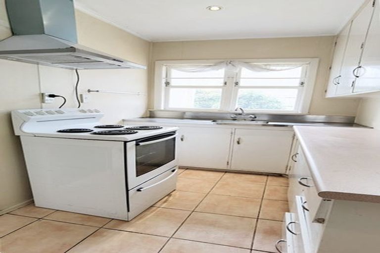 Photo of property in 197 Pakuranga Road, Pakuranga, Auckland, 2010