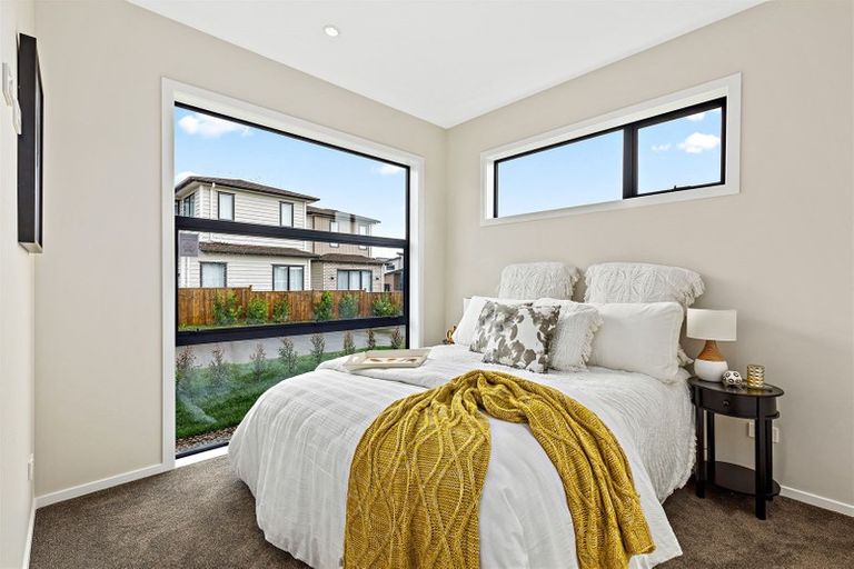 Photo of property in 39 Craigs Way, Hobsonville, Auckland, 0616