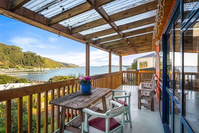 Photo of property in 13a Ferry Road, Days Bay, Lower Hutt, 5013