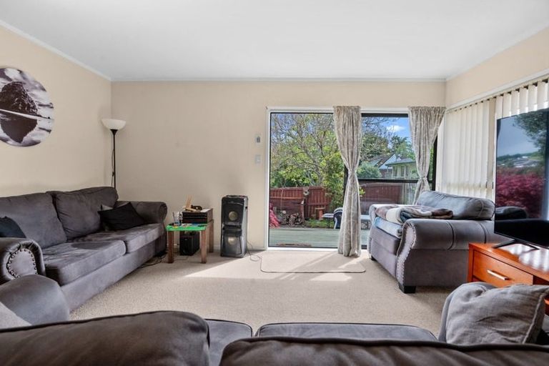 Photo of property in 2/99 Prince Regent Drive, Half Moon Bay, Auckland, 2012