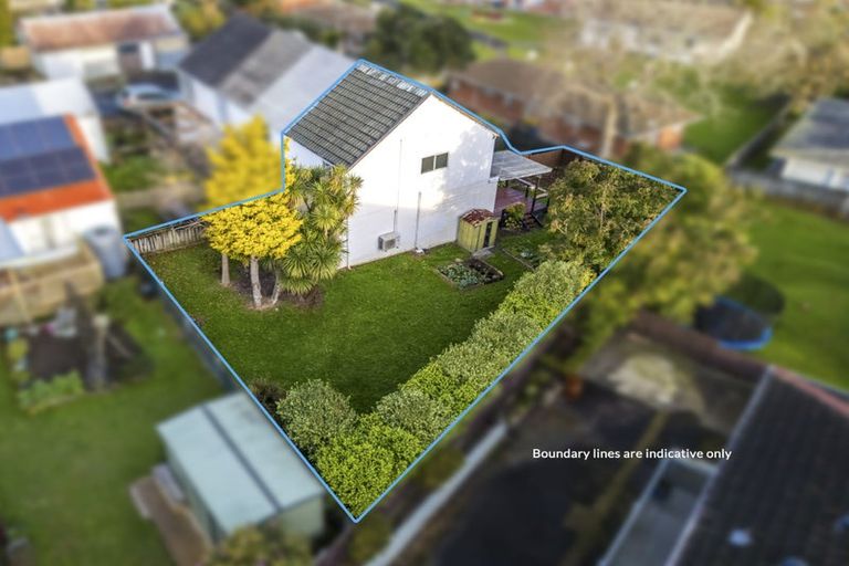 Photo of property in 7/108 West Coast Road, Glen Eden, Auckland, 0602