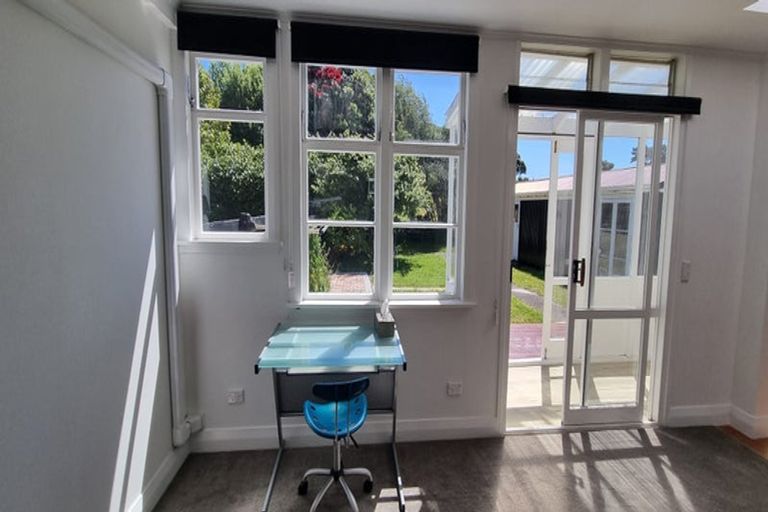 Photo of property in 24 Monorgan Road, Strathmore Park, Wellington, 6022