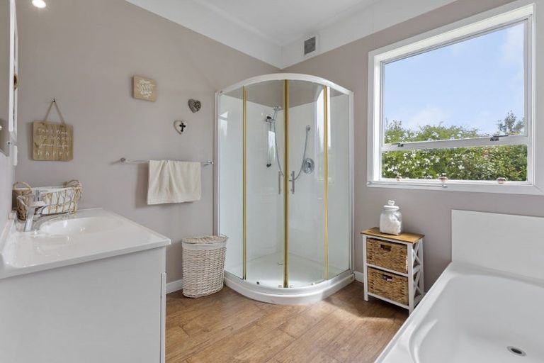 Photo of property in 19 Tuahu Place, Waitara, 4320