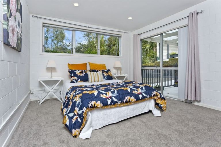 Photo of property in 12 Seaton Road, Murrays Bay, Auckland, 0630