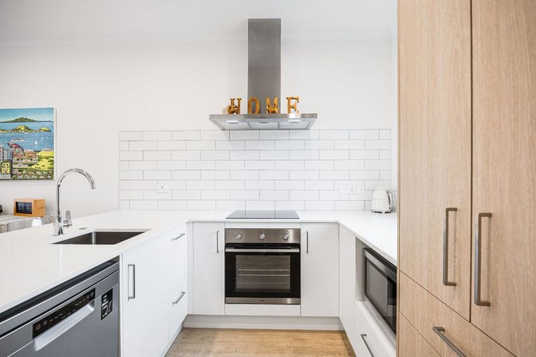 Photo of property in 7 Oyster Drive, Whenuapai, Auckland, 0618