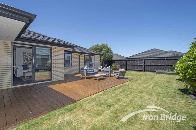 Photo of property in 7 Rossall Crescent, Rolleston, 7615